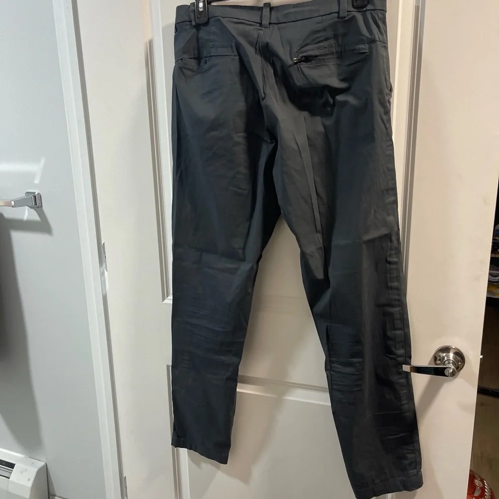Lululemon Men's Black Jogger Pants Size Small - Picture 3 of 5